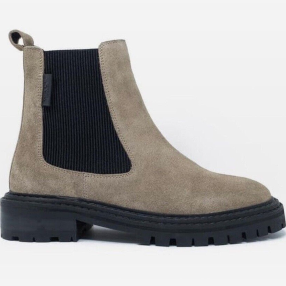 Walk London 
Marina Suede Chelsea Boots 
Size 9